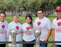 Algunos aficionados vieron a través de redes sociales la convocatoria para participar en la campaña de donación. ESPECIAL