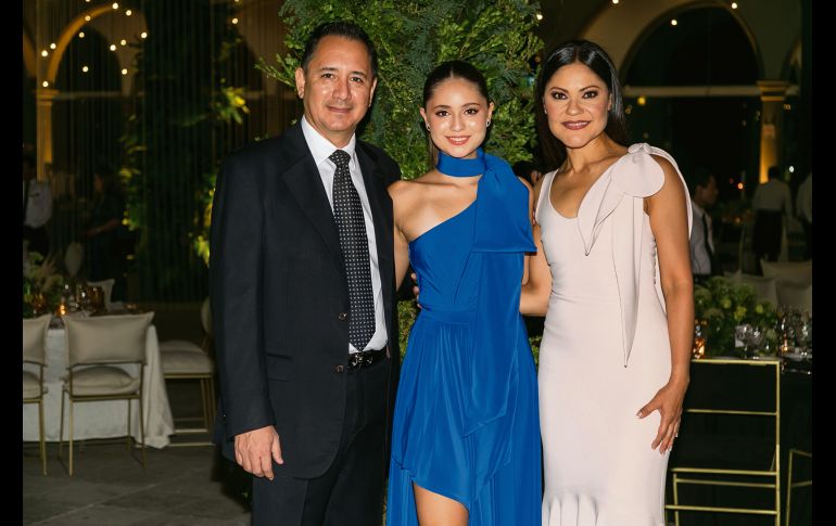Óscar Ledesma, Regina Ledesma y Liz Aldana. GENTE BIEN JALISCO/Jorge Soltero
