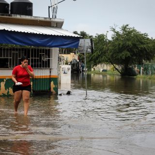 Huracán "Blas" provoca inundaciones en Tepic