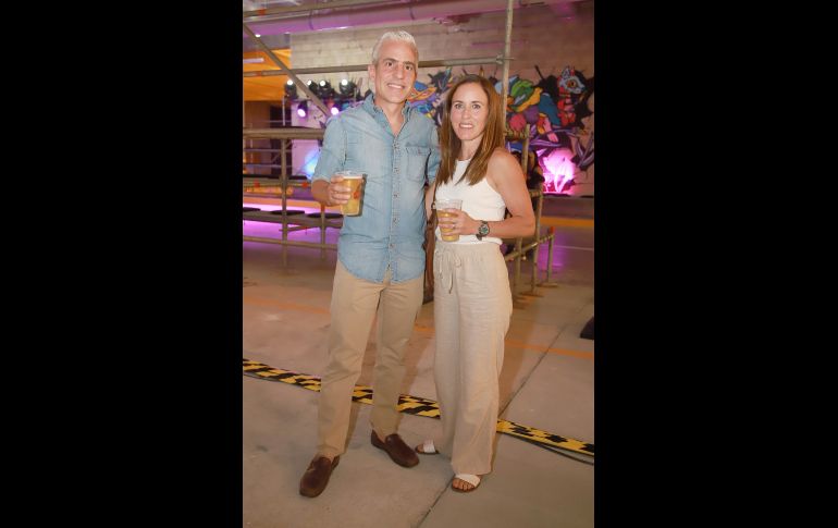 Óscar González y Regina Lebrija. GENTE BIEN JALISCO/Antonio Martínez