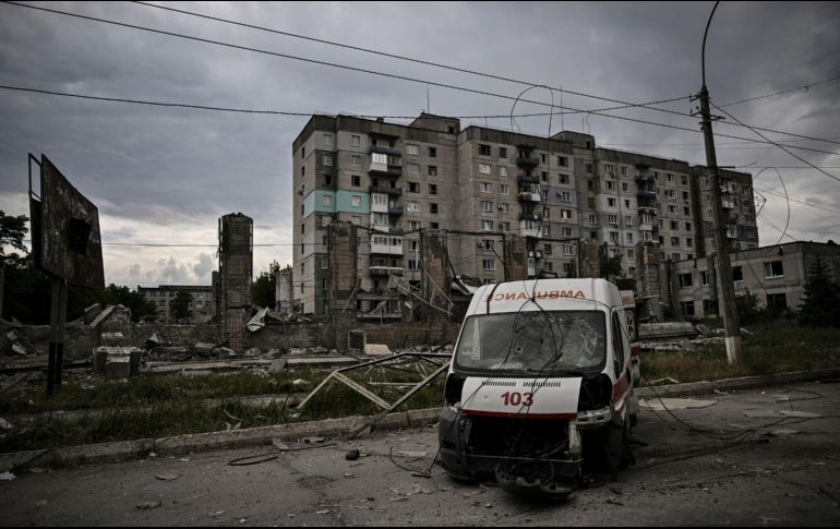 Ambulancia destruida en el Donbás. AFP/A. Messinis