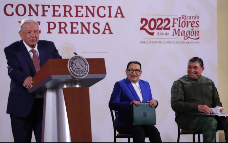 López Obrador defiende que una de las cosas más importantes en su vida es la honestidad. SUN/B. Fregoso