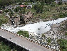 Vista general del río Santiago en donde se aprecian los altos niveles de contaminación en el agua. EL INFORMADOR/A. Navarro