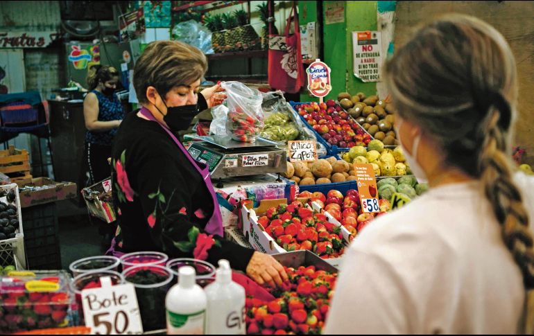 Comerciantes de la ciudad siguen con ventas a pesar del lento proceso de recuperación y la alta inflación. EL INFORMADOR/ G. Gallo