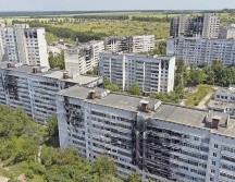 Zonas habitacionales de Járkov fueron blanco de los misiles rusos que buscan el control de la ciudad. EFE