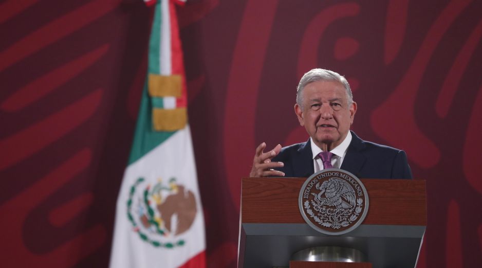 López Obrador informó que analizará la propuesta de reunirse con migrantes que viven en Estados Unidos en su próxima visita a Washington. EFE / S. Gutiérrez