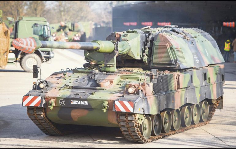 El Panzerhaubitze 2000 es una unidad de ataque artillado que cuenta con misiles de 155 mm, con un alcance de 40 kilómetros. AFP