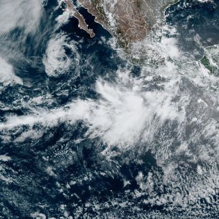 Clima: Tormenta tropical "Celia" se ubica al sur de Guerrero y Michoacán (VIDEO)