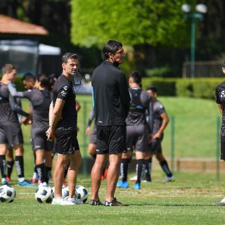 Edison Flores ya reportó con el Atlas