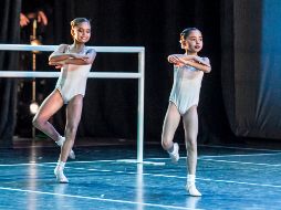 De acuerdo con la Coordinación del Área de Danza, durante estos tres días las y los participantes conocerán la oferta de los programas de danza clásica y danza folclórica de la Escuela de Artes. EL INFORMADOR / ARCHIVO