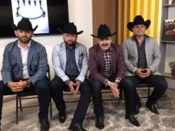 Mario Quintero, vocalista de la alineación (camisa tinta), señaló que este show en especial es para su público arriba de los 50 años que busca ver su concierto desde las comodidad de un inmueble como el Telmex. ESPECIAL