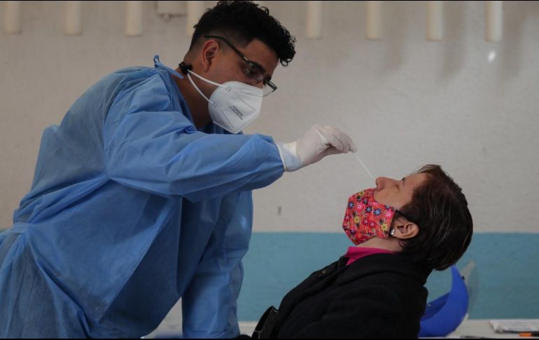 Cada hora se contagian de COVID 726 mexicanos. XINHUA