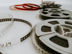 Las y los asistentes a las funciones podrán participar en un conversatorio con las directoras y guionistas participantes. ESPECIAL/Foto de Denise Jans en Unsplash