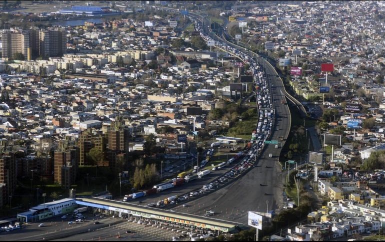 La alta inflación -50.9% en 2021- representa un desafío para quien califica a un crédito. AFP/Archivo