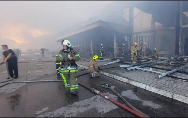 Las autoridades ucranianas dijeron que los equipos de emergencia se encuentran en el lugar. EFE