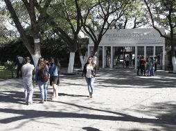 Miles de alumnos de la UdeG están en periodo vacacional y se espera regresen a las aulas en agosto. EL INFORMADOR / ARCHIVO