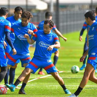 Así jugaría Chivas contra los Bravos de Juárez