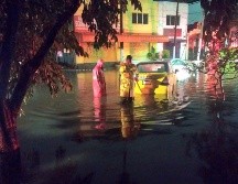 Lluvia de esta madrugada deja inundaciones y vehículos varados en la ZMG
