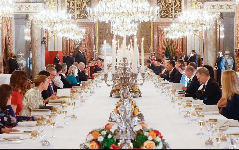 El Rey Felipe VI de España dio una cena de gala en el Palacio de la Moncloa a todos los miembros de la OTAN que asisten a la reunión. EFE