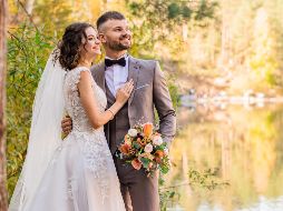 Después de meses de planeación, toca disfrutar de tu boda y para que sea una fecha inolvidable. UNSPLASH/Eugenivy Now