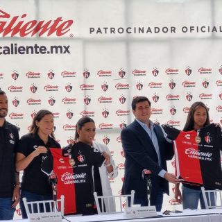 Atlas presenta a Caliente.mx como su nuevo patrocinador