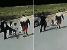 Una mujer es captada por la cámara en el momento que patea a una niña, la cual cae de rodillas al llegar a la banqueta. SUN