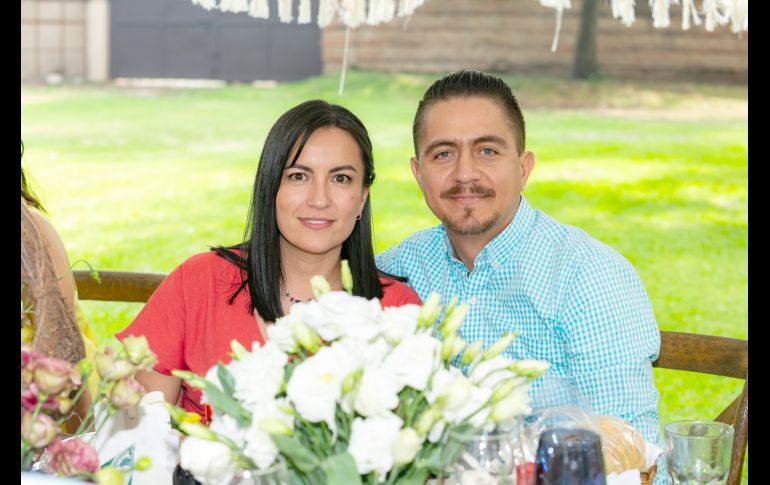 Yunuen Macías y César Villar. GENTE BIEN JALISCO/Jorge Soltero