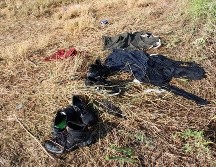 En la comunidad de San Antonio se montó un memorial en honor a los 53 migrantes que murieron. A 20 metros todavía se encuentran zapatos, camisas y ropa abandonada. SUN