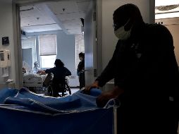 Imagen ilustrativa; al enfrentar al paciente, el hombre disparó contra los policías. AP/C. Rex Arbogast