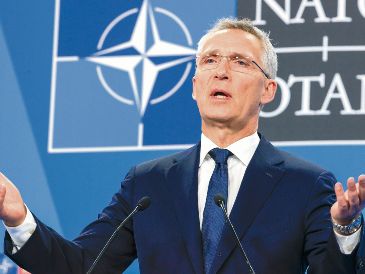 Jens Stoltenberg, secretario General de la OTAN solicitó a todos miembros hacer un frente común ante la amenaza que significa Rusia y su poderoso Ejército y armamento. EFE