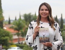 La presentación dio inicio con la autora que compartió su 