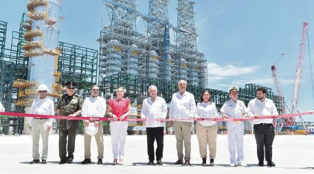 El Presidente y miembros del gabinete inauguraron la primera etapa de la Refinería Olmeca, “Dos Bocas”. ESPECIAL