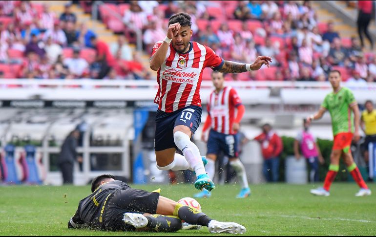 En ofensiva, Alexis Vega está muy solo, sin una referencia. IMAGO7