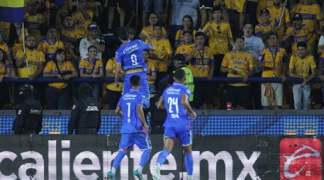 Ángel Romero celebra su gol, el segundo de Cruz Azul. IMAGO7/J. Mendoza