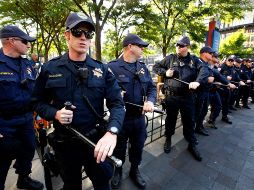 Los ocho agentes involucrados en el suceso fueron suspendidos de sus funciones mientras se investiga lo ocurrido. EFE / J. Lane