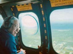 Andrés Manuel López Obrador revisó por aire las obras que su administración realiza en el sur del país. ESPECIAL