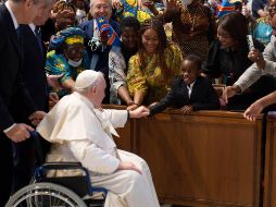 Sobre la situación con su rodilla, el Papa Francisco asegura que está 