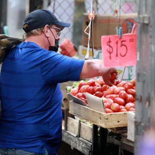 Profeco afirma que van a la baja precios de 24 productos de la canasta