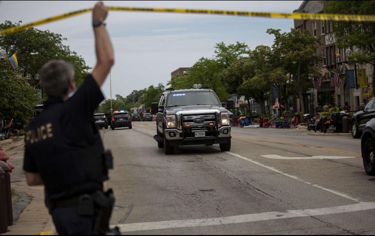 Los tiros sembraron el pánico en las calles de este pueblo acomodado a orillas del lago Michigan, donde cientos de personas se habían concentrado en la mañana para las celebraciones del 4 de julio. AFP / J. Vondruska