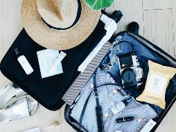 Ten especial cuidado con las agencias que se promocionan en redes sociales con paquetes sospechosamente baratos. ESPECIAL/Foto de Marissa Grootes en Unsplash