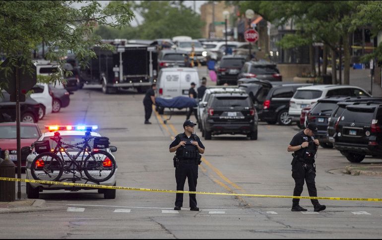 Durante un desfile por el 4 de Julio, Día de la Independencia de Estados Unidos, se reportó un tiroteo en una ciudad al norte de Chicago. AFP