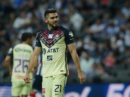 La posibilidad de que Chivas busque a Henry Martín para reforzarse en el ataque ha causado controversia entre los aficionados, pues el yucateco pasaría directamente del América a Chivas. IMAGO7