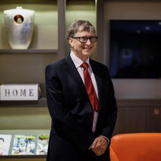 Viral: ¡Pone el ejemplo! Bill Gates comparte su currículum de hace 48 años