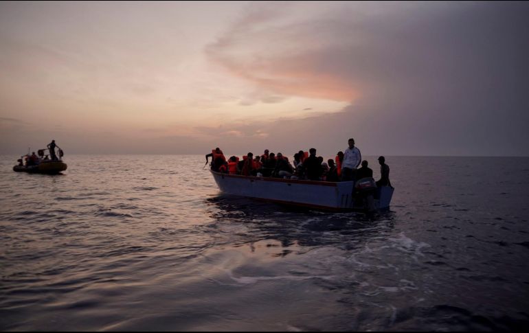 Los migrantes embarcaron en la ciudad libia de Zuwara, cerca de la frontera con Túnez, el pasado 2 de junio. AP/ARCHIVO