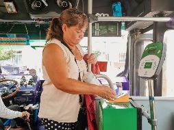 La Secretaría de Transporte ha reiterado que utilizar la tarjeta de pago electrónico es la solución para evitar que no se regrese el cambio. EL INFORMADOR/G. Gallo