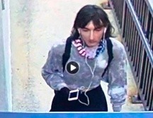 Robert Crimo se vistió de mujer para ocultar su identidad, y es posible que se haya puesto una peluca de cabello largo para esconder los tatuajes de su rostro. AP/Lake County Major Crime Task Force