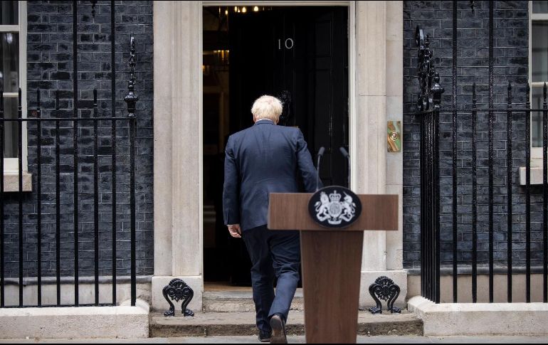 La decisión repentina de Boris Johnson ha estremecido Reino Unido. EFE/T. Akmen