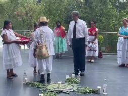 Ricardo Monreal aseguró que ya está listo para todo, porque la cultura prehispánica lo protege. ESPECIAL/CAPTURA DE VIDEO