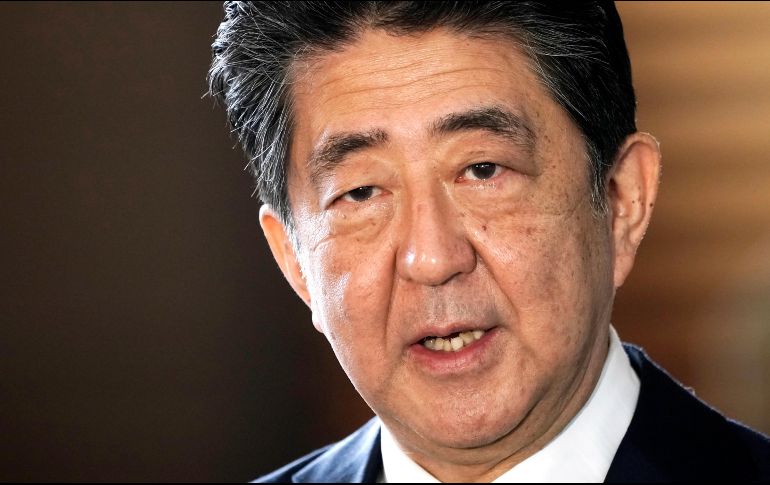 Shinzo Abe, quien renunció en 2020, fue baleado mientras pronunciaba un discurso, fue trasladado en avión al hospital y luego declarado muerto. La policía arrestó al presunto agresor en el lugar. AFP / ARCHIVO