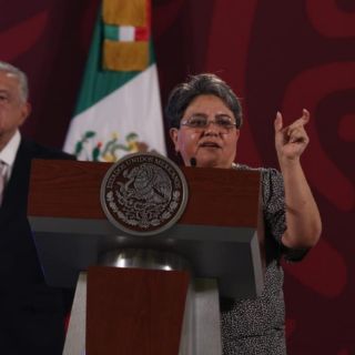 SAT no solicitó constancia fiscal, fueron las empresas: Raquel Buenrostro